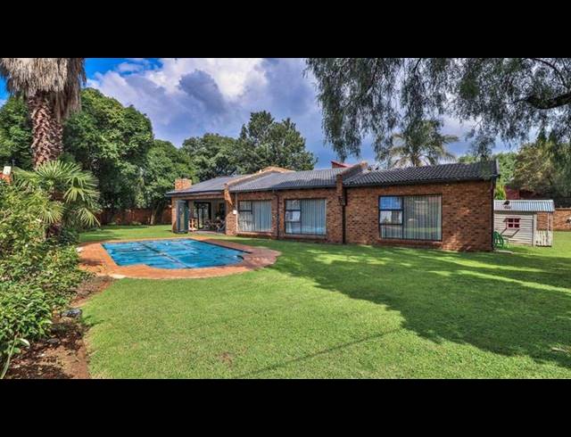 3 BEDROOM HOUSE FOR SALE IN SUNWARD PARK